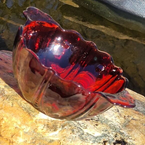 Anchor Hocking Royal Ruby Oyster and Pearl Bowl - Picture 5 of 10